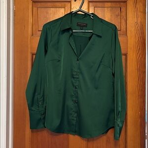 Banana Republic Factory Satin Shirt, Size Small, Forest‎ Green Classic Fit